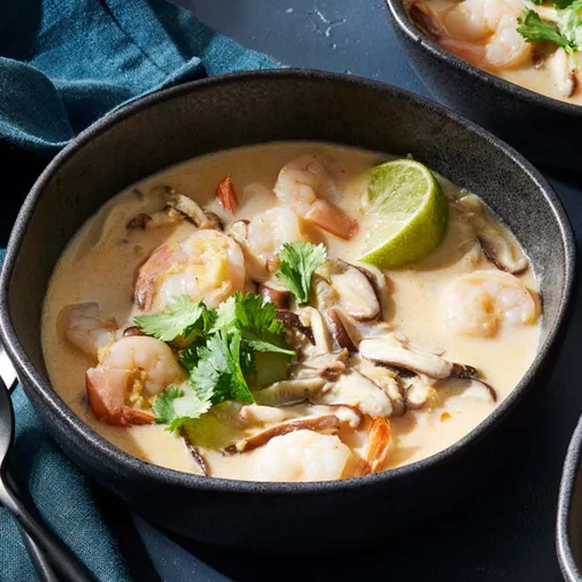 Authentic Thai Coconut Soup Recipe: Easy & Delicious!