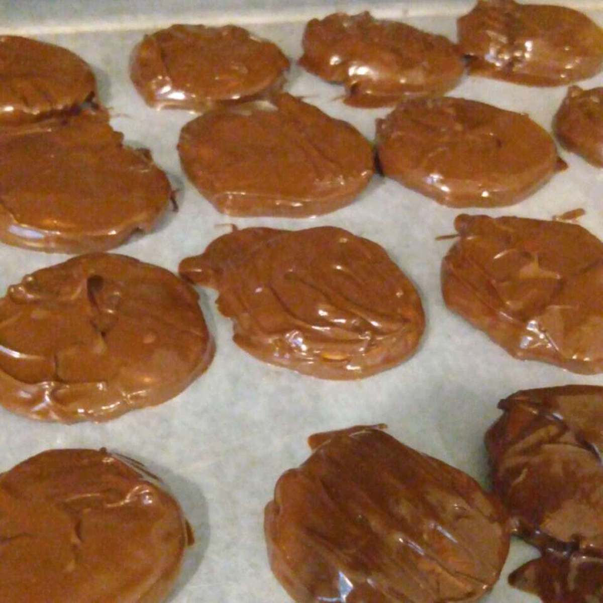 Easy Homemade Peppermint Patties Recipe