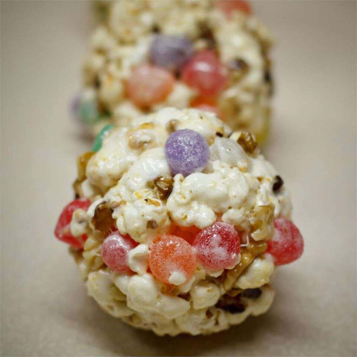 Easy Marshmallow Popcorn Balls Recipe