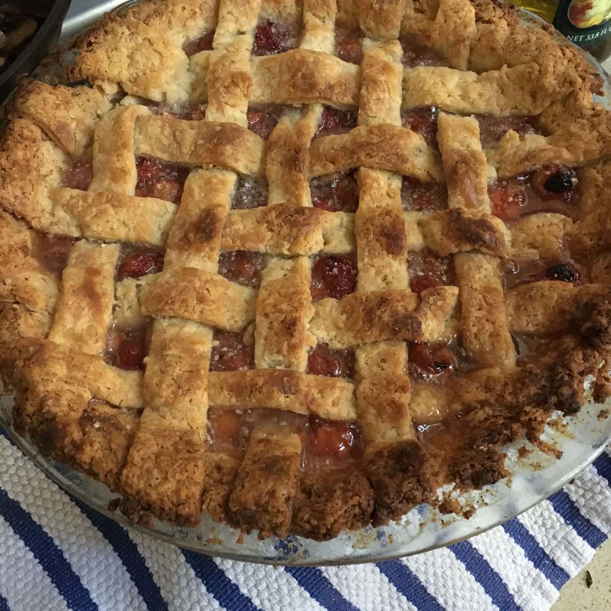 Easy Sour Cherry Pie Recipe