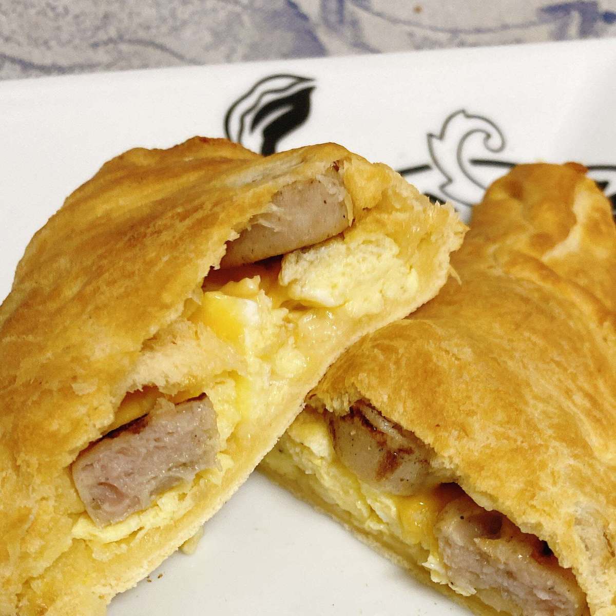 Easy Air Fryer Crescent Roll Breakfast Pockets