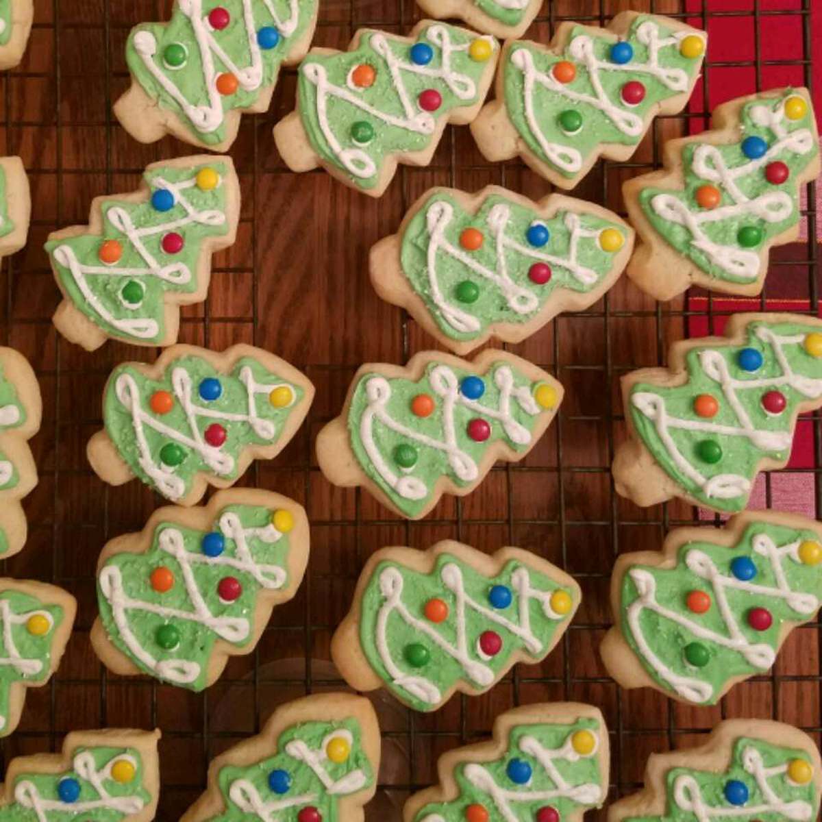 Easy Royal Icing Recipe with Meringue Powder