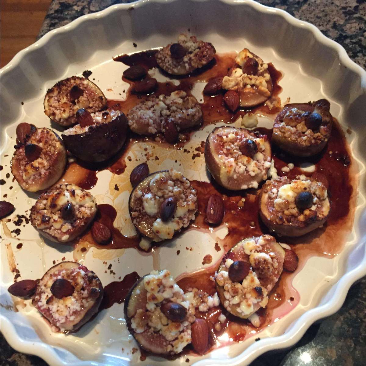 Elegant Fig Appetizers with Goat Cheese and Almonds Recipe