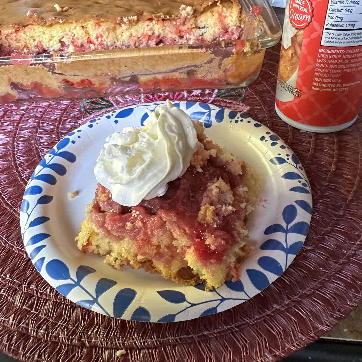 Easy Strawberry Upside-Down Cake Recipe