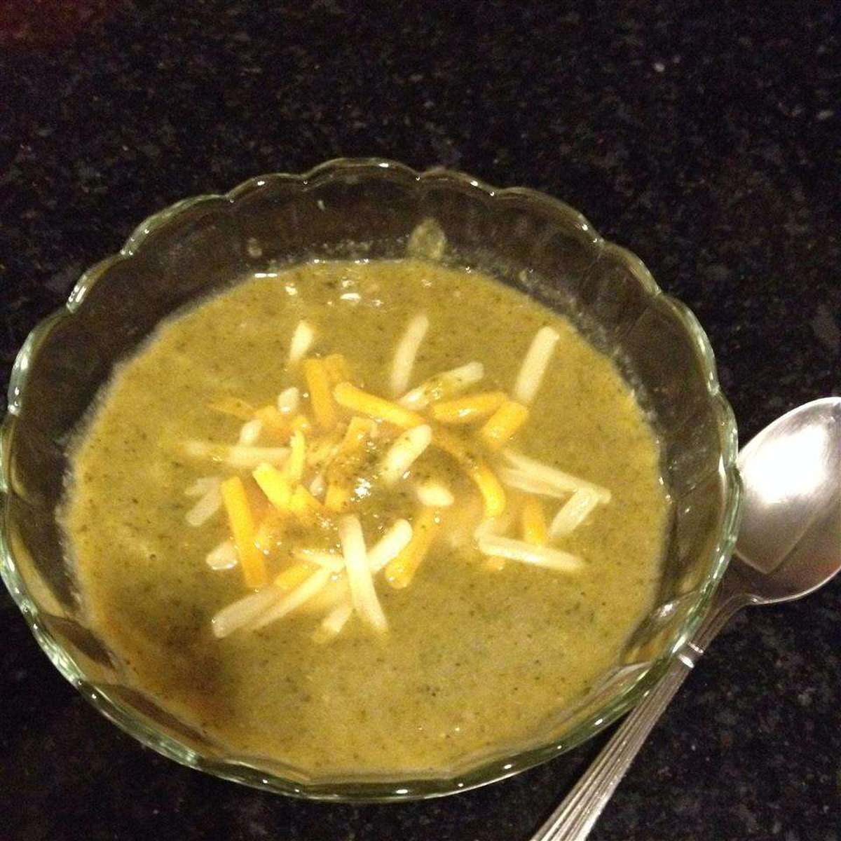 Broccoli Stilton Soup: An Easy & Delicious Recipe