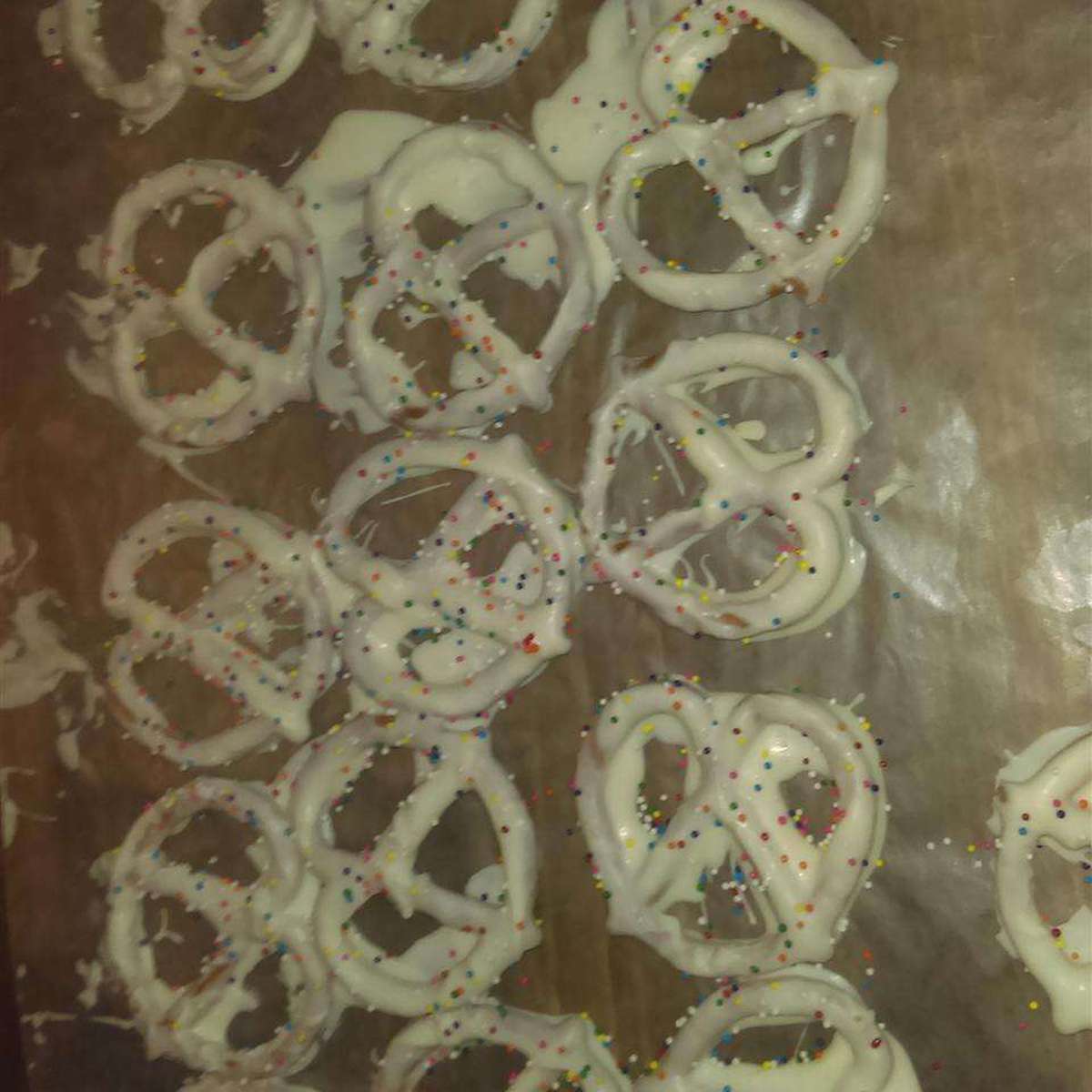 Easy White Chocolate Covered Pretzels Recipe