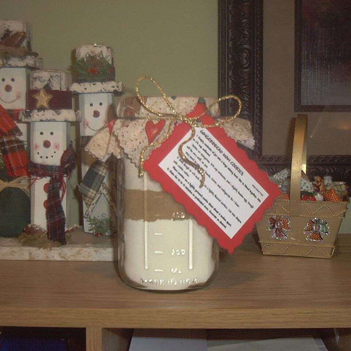 Gingerbread Cookie Mix in a Jar: The Perfect Homemade Gift