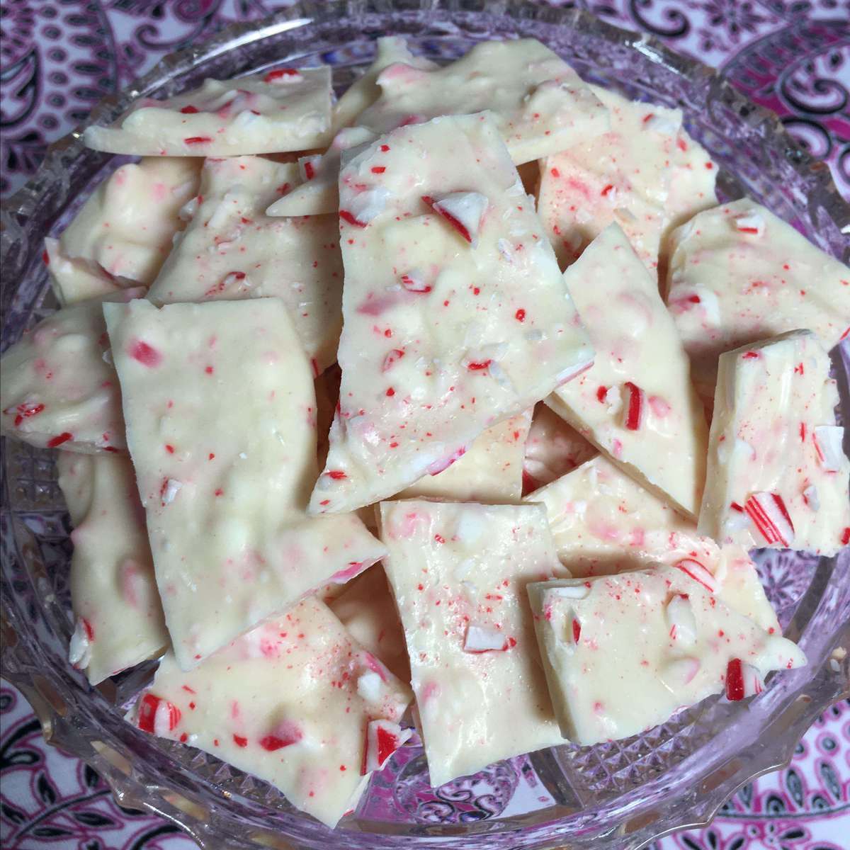 Easy White Chocolate Peppermint Bark Recipe