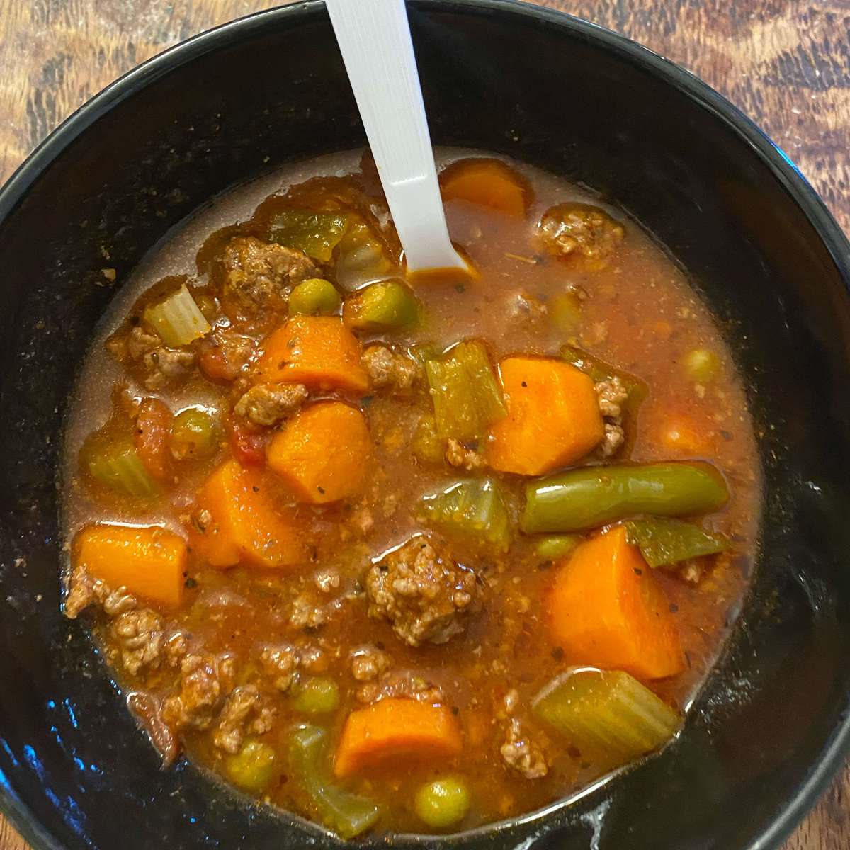 Easy Ground Beef Vegetable Soup Recipe