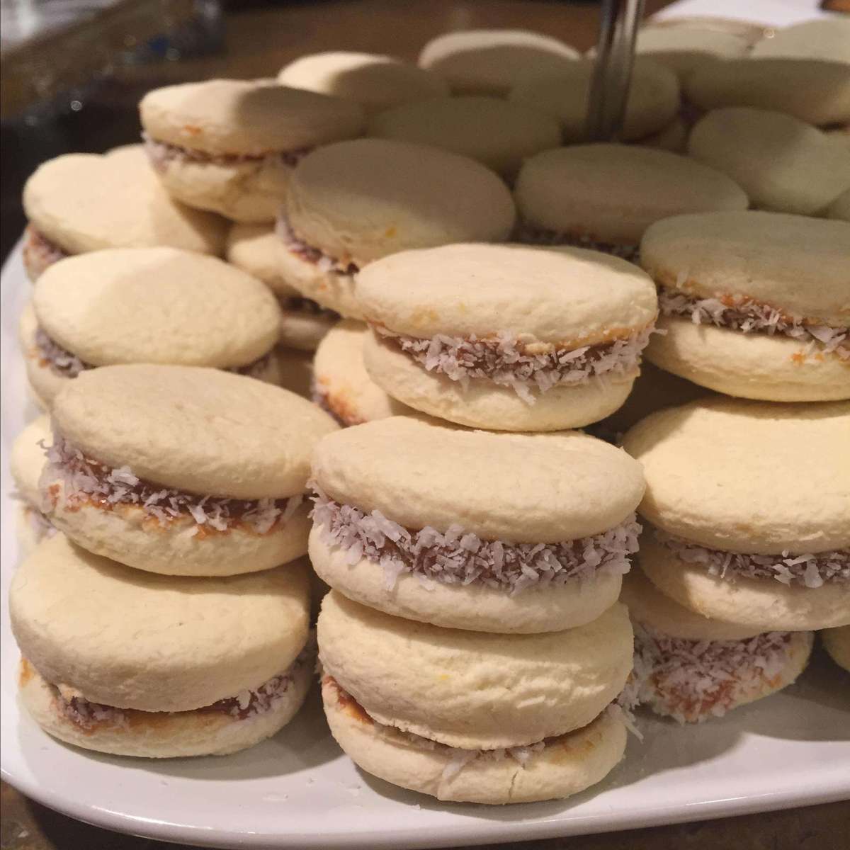 Gluten-Free Alfajores: Delicious Sandwich Cookies with Dulce de Leche