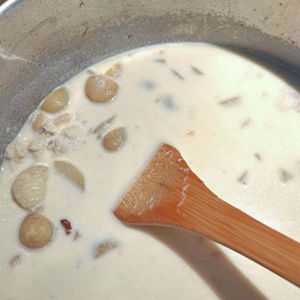 Authentic New England Clam Chowder Recipe