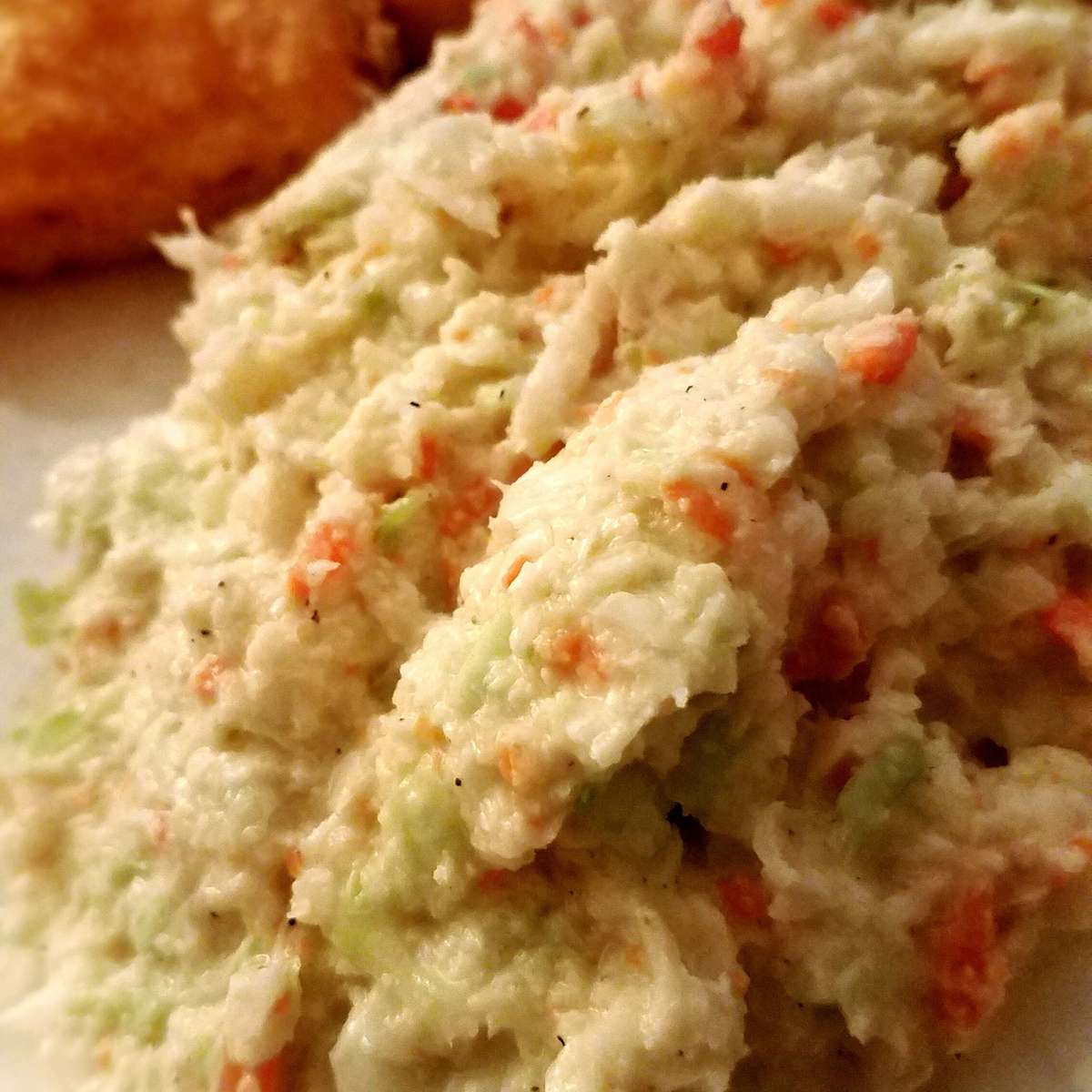 Classic Creamy Coleslaw Recipe
