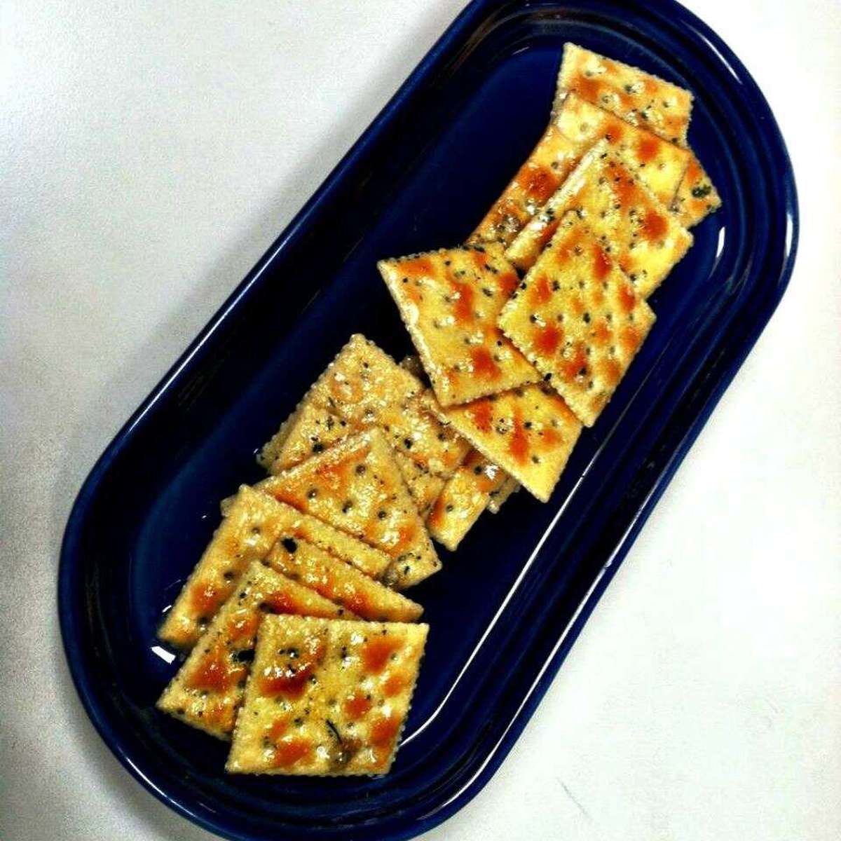 Easy Ranch Saltine Crackers Recipe