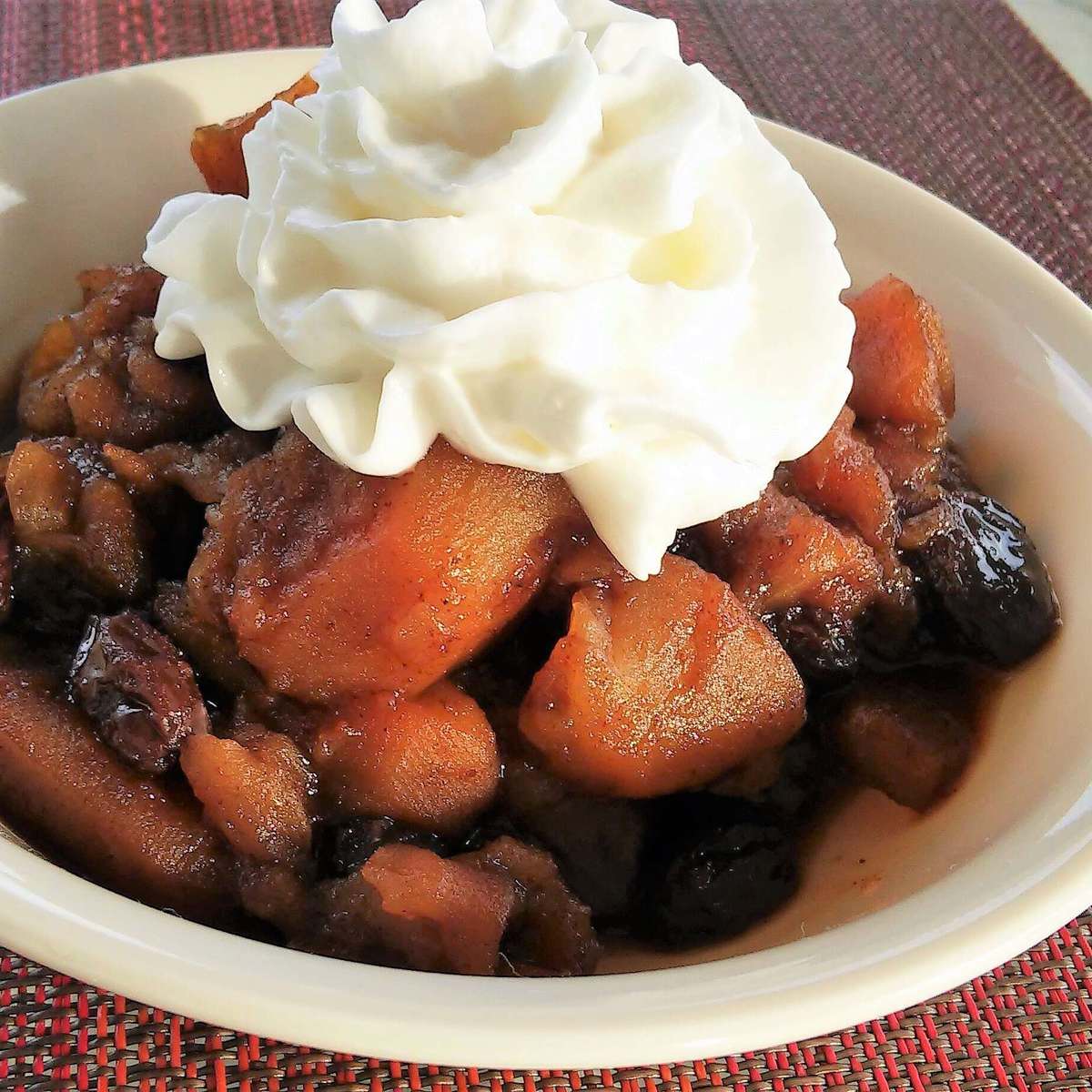 Easy Slow Cooker Baked Apples Recipe