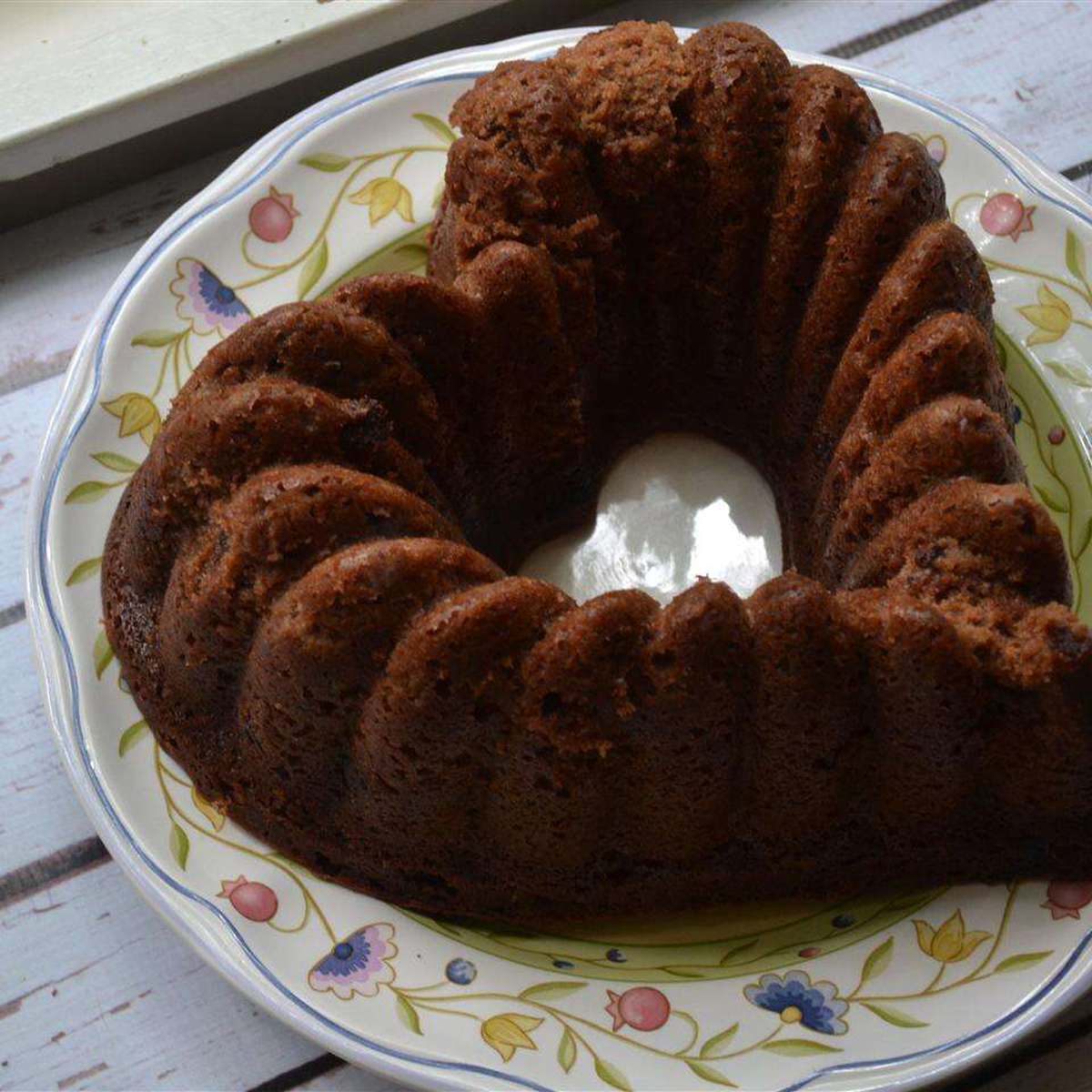 Irresistible Chocolate Chip Apple Cake Recipe