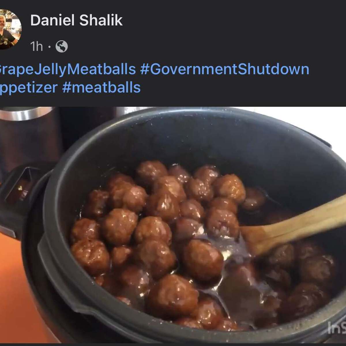 Slow Cooker Grape Jelly Meatballs: Easy Party Appetizer