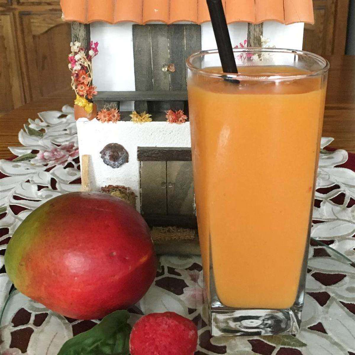 Basil Strawberry Mango Smoothie: A Refreshing Summer Treat