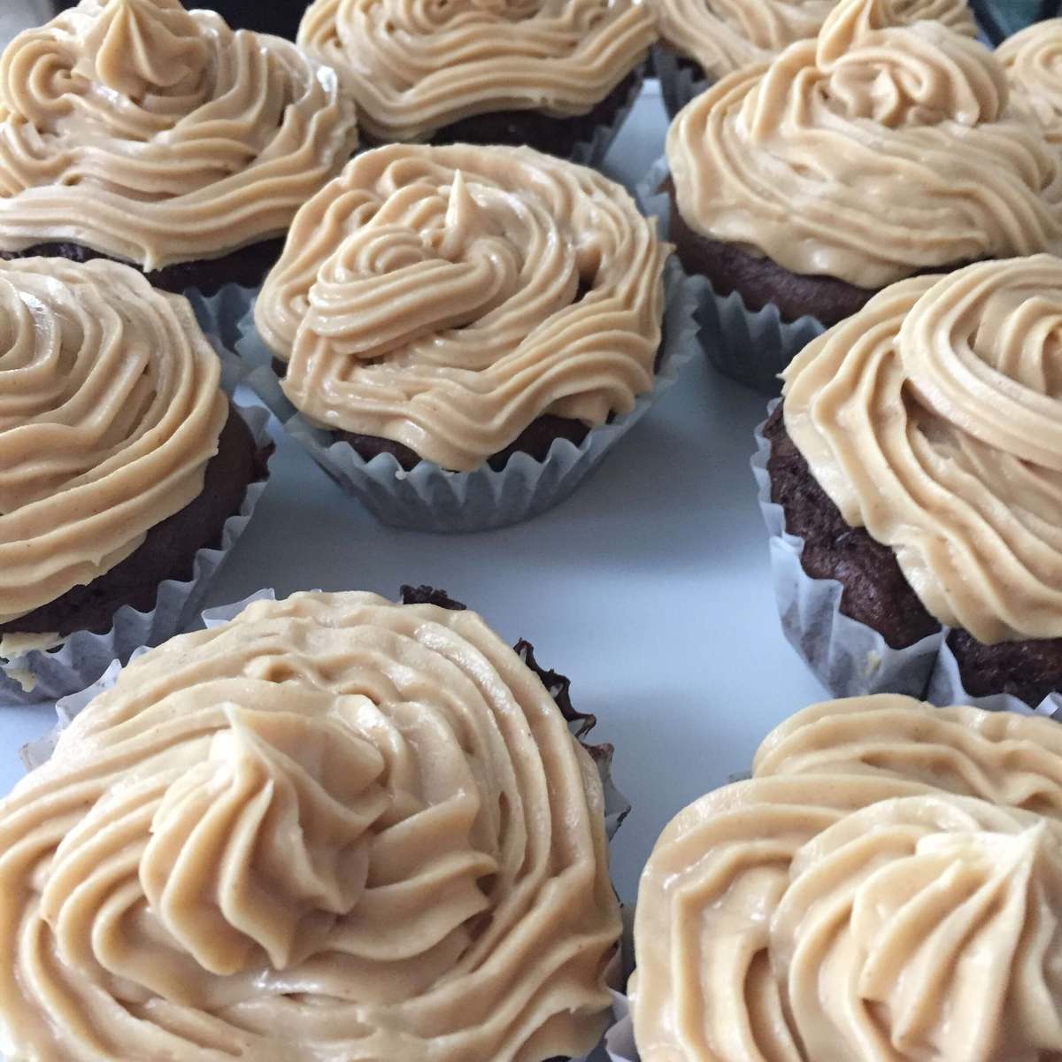 Easy & Moist Chocolate Cupcakes Recipe