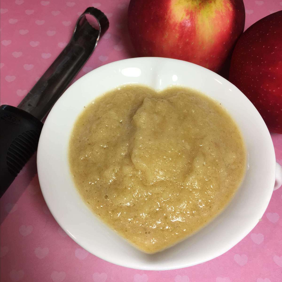 Easy No-Cook Applesauce Recipe
