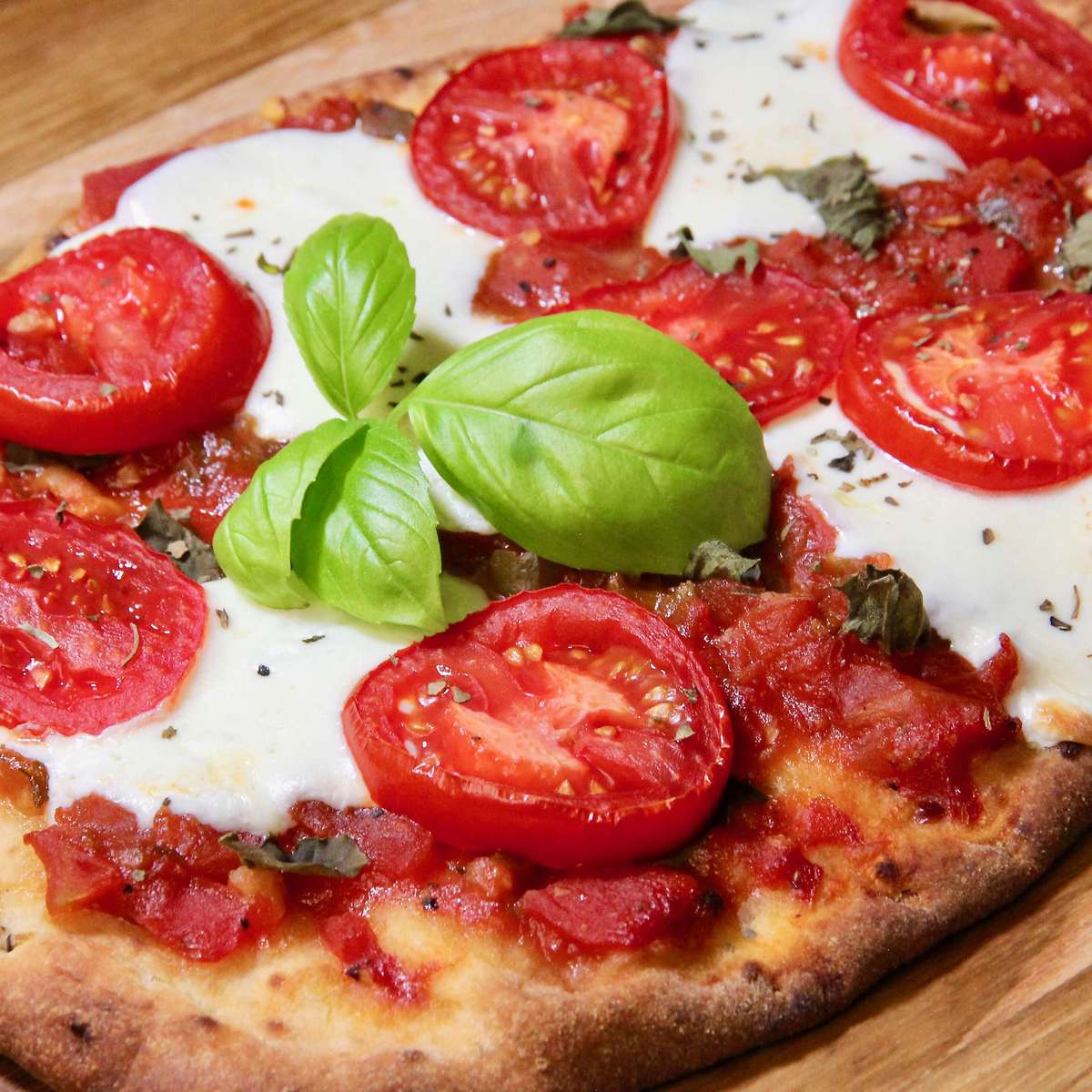 Margherita Flatbread Pizza Recipe: Easy & Delicious!