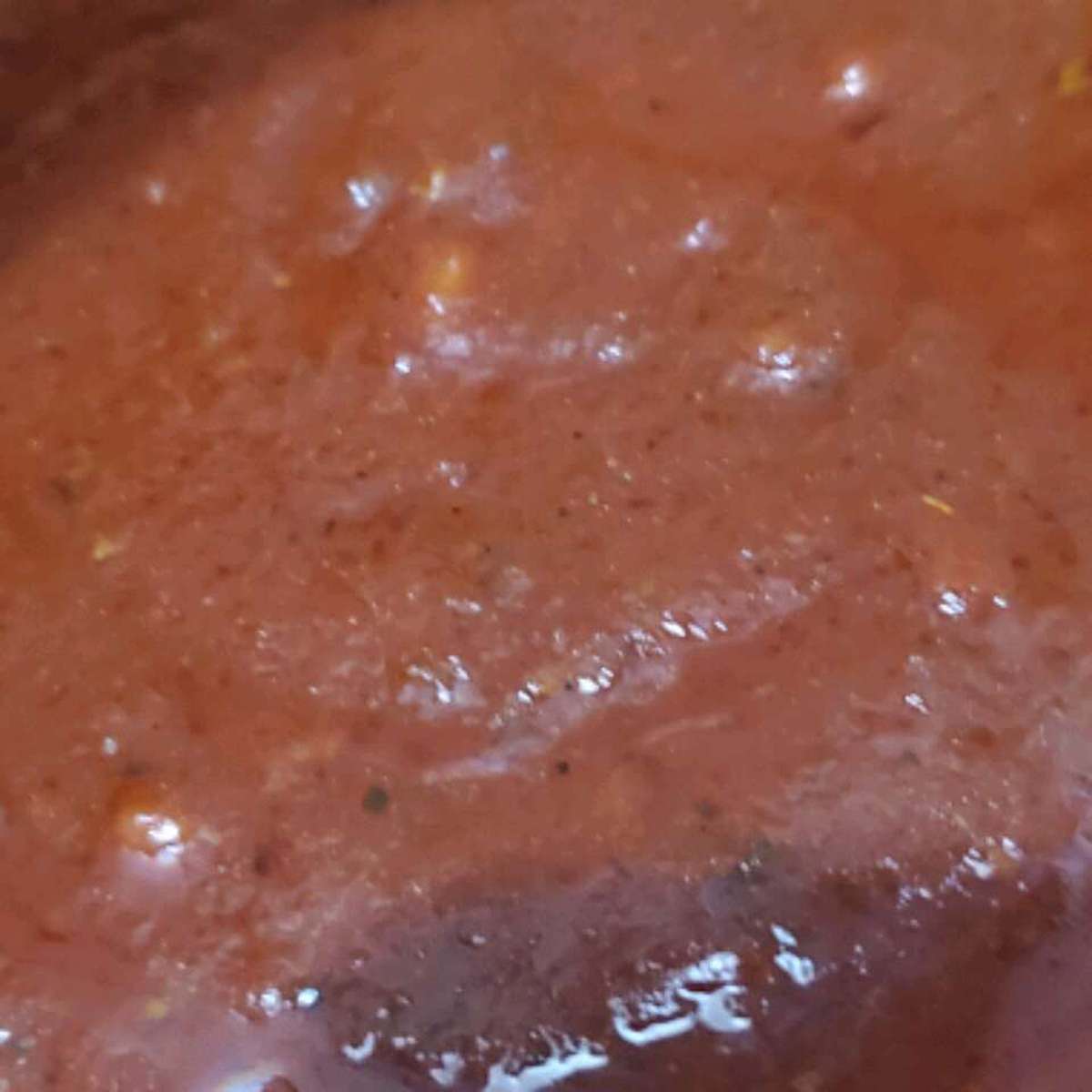 Quick & Easy Homemade Pizza Sauce Recipe