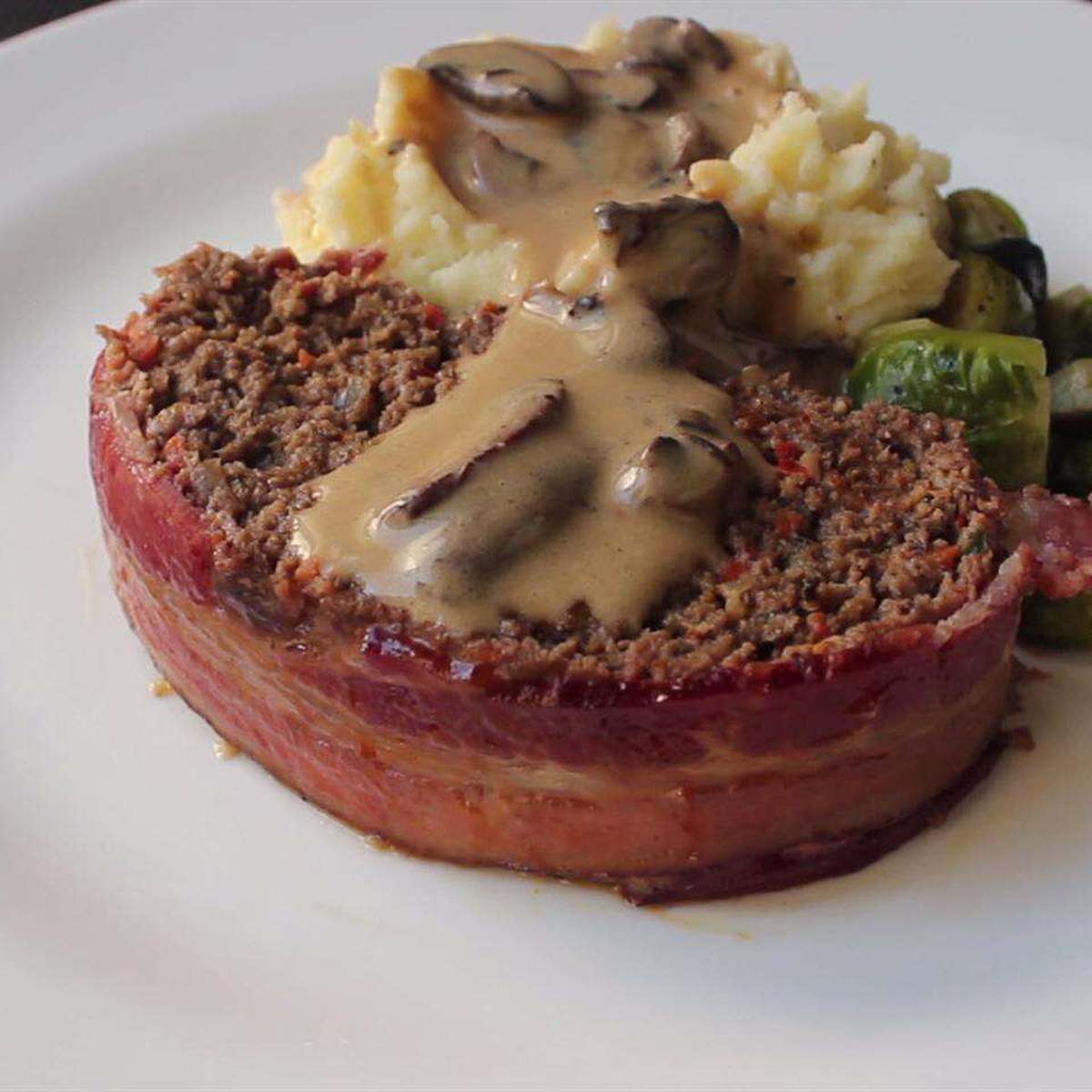 Bacon-Wrapped Buffalo Meatloaf: A Flavorful Recipe