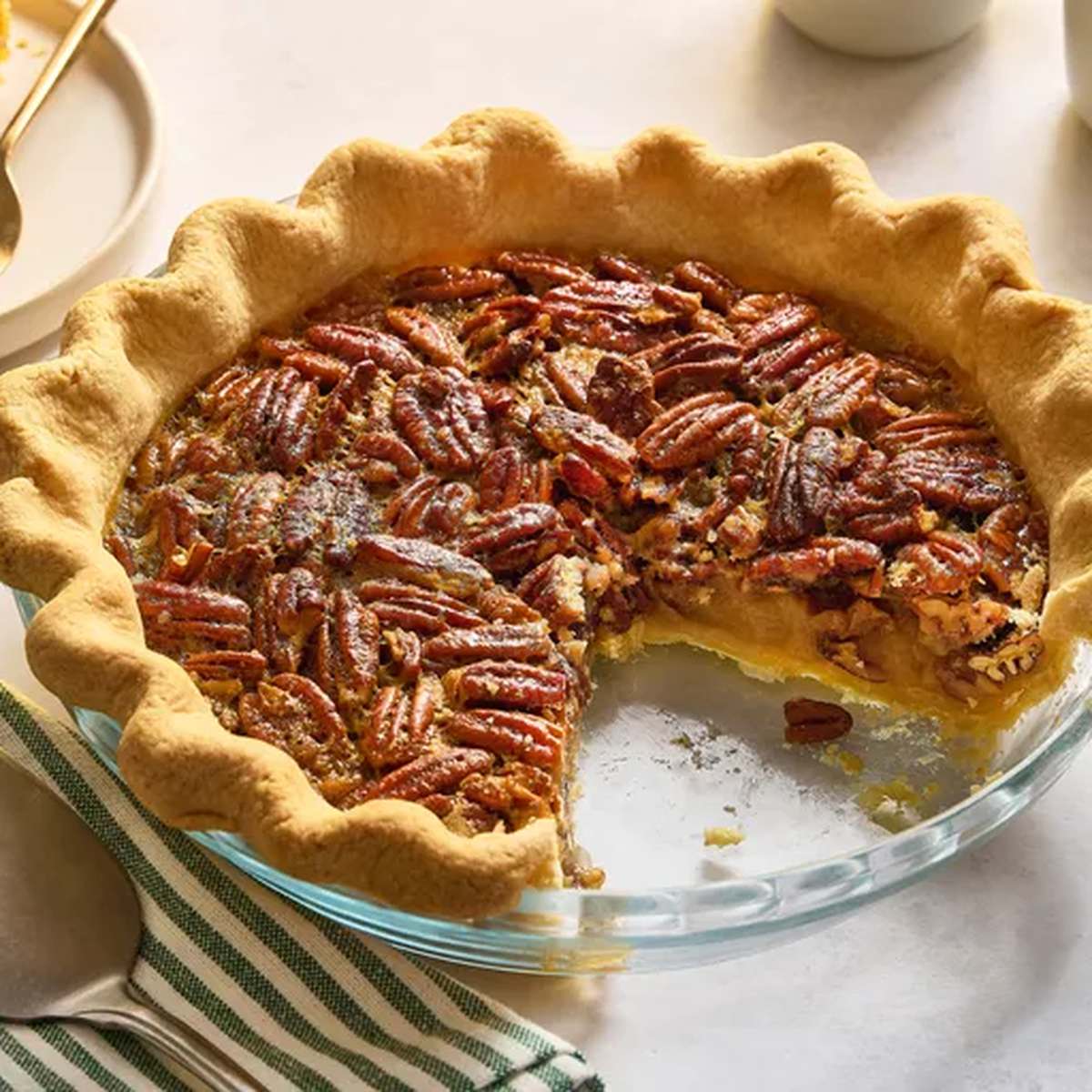 Best Bourbon Pecan Pie Recipe for the Holidays