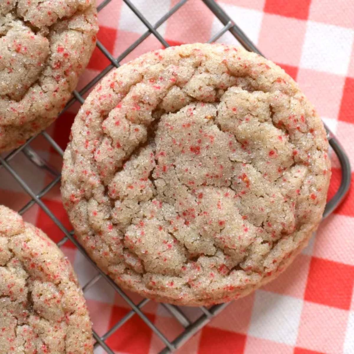 Easy Strawberry Cookies Recipe with Fresh Strawberries