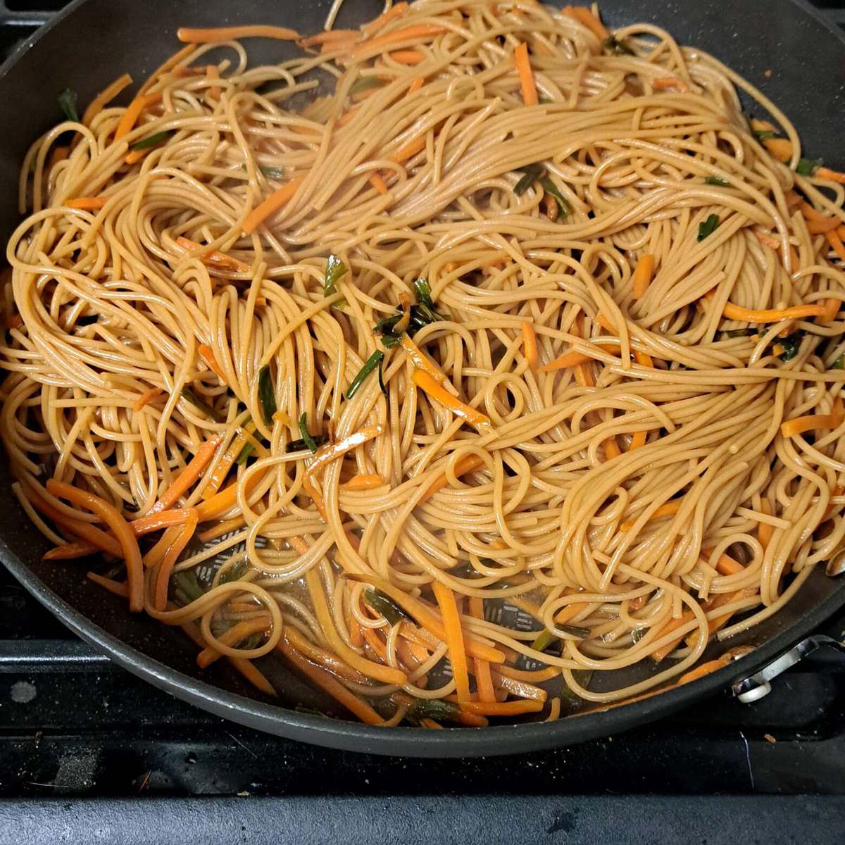 Easy Lo Mein Noodle Recipe