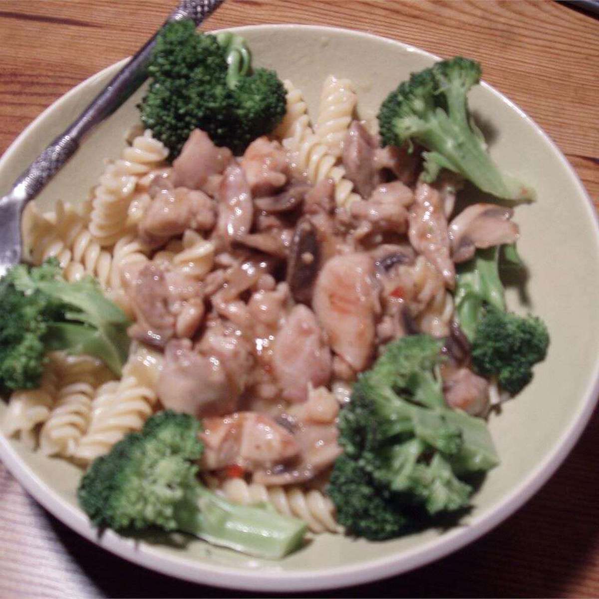 Zesty Lemon Chicken Recipe with Egg Noodles