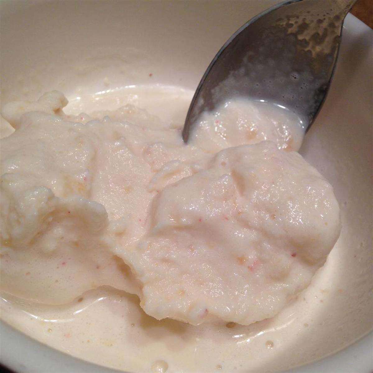 Easy Homemade Peach Ice Cream Recipe