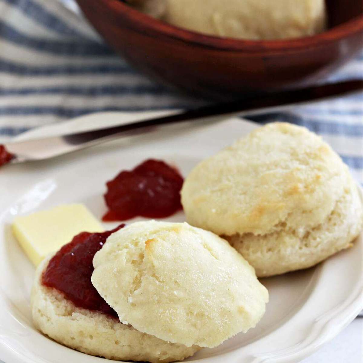 Easy 2-Ingredient Cream Biscuits Recipe
