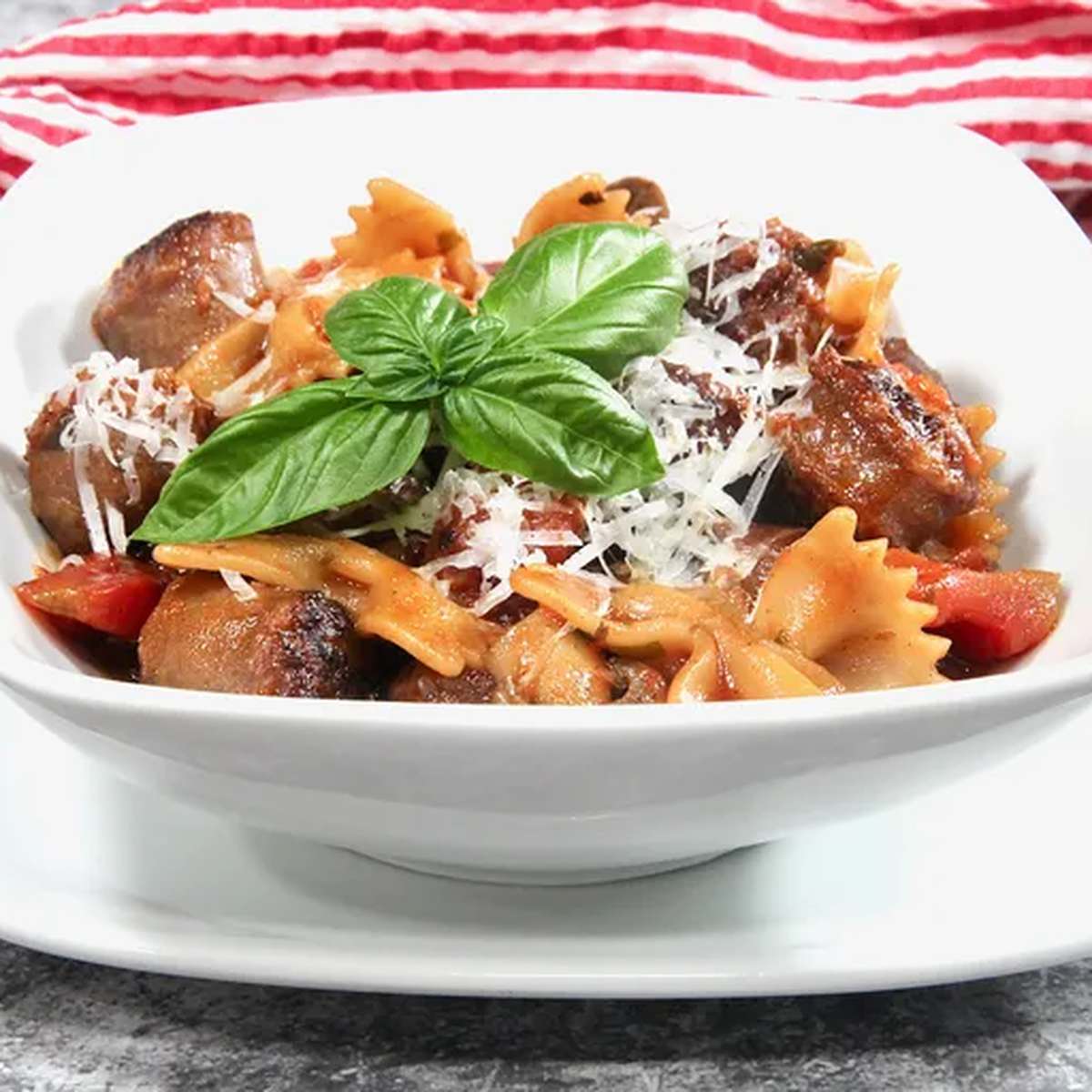 Easy One-Pot Pasta Recipe with Sausage and Vegetables