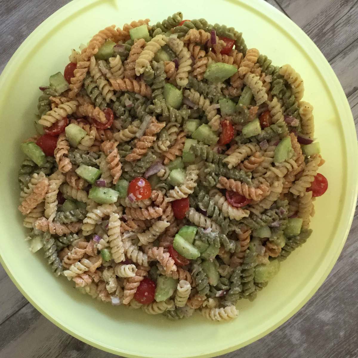 Easy Pasta Salad Recipe: Perfect for Picnics & Potlucks
