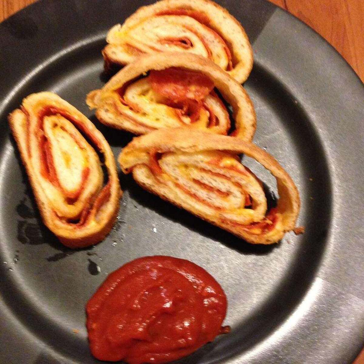 Easy Pizza Rolls Recipe: Quick Snack Idea