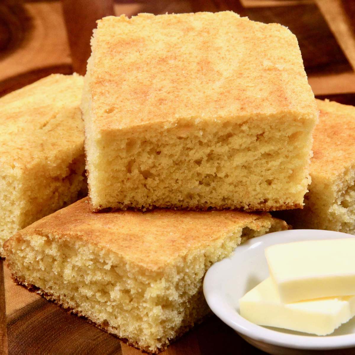 Easy Homemade Honey Cornbread Recipe