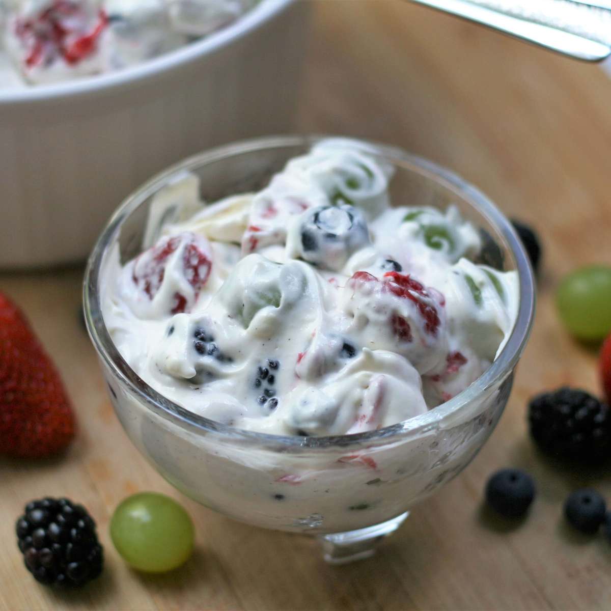Cheesecake Fruit Salad: Easy Recipe!