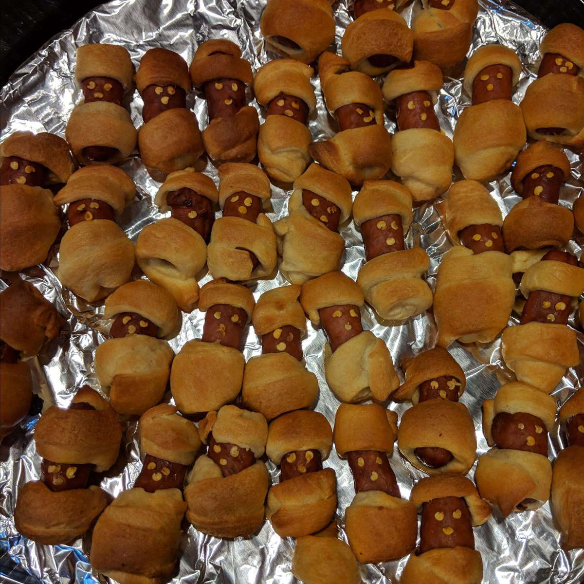 Easy Mummy Dogs Recipe for Halloween