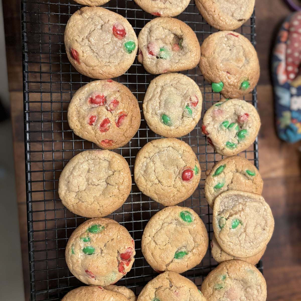 Irresistible M&M Cookies: A Classic Recipe