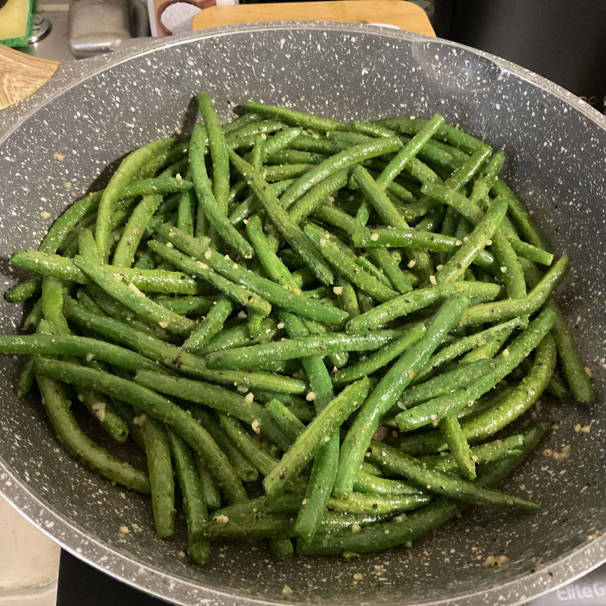 Easy Sautéed Green Beans Recipe
