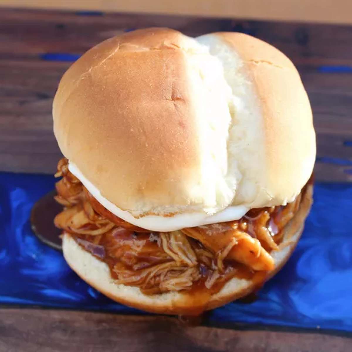 Easy Slow Cooker Pulled Chicken Sandwiches Recipe
