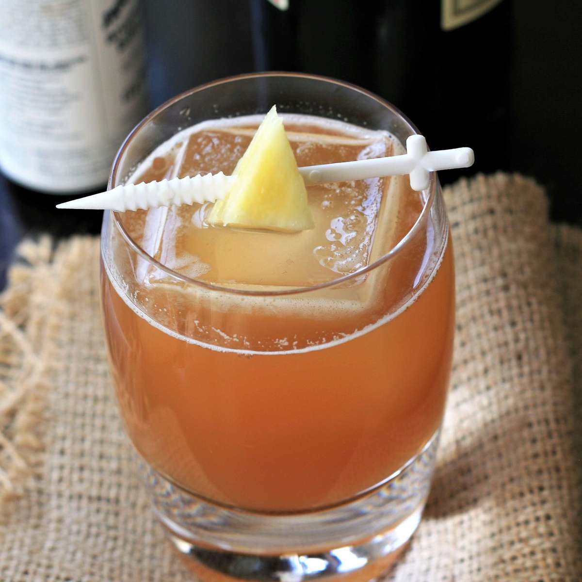 Algonquin Cocktail Recipe: A Classic Rye Whiskey Drink