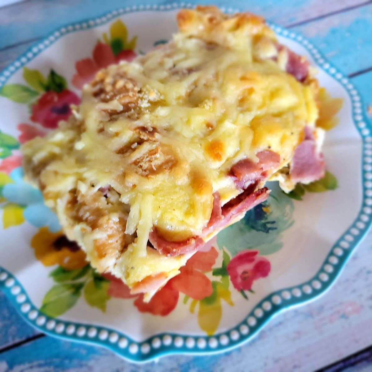 Ham and Cheese Breakfast Casserole: An Easy Recipe