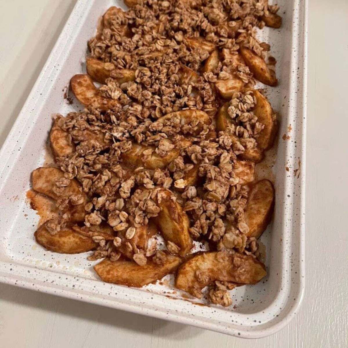 Easy Sheet Pan Apple Crisp Recipe