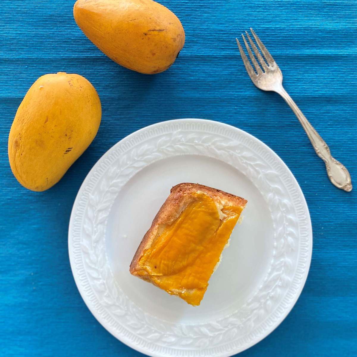 Easy Mango Upside-Down Cake Recipe