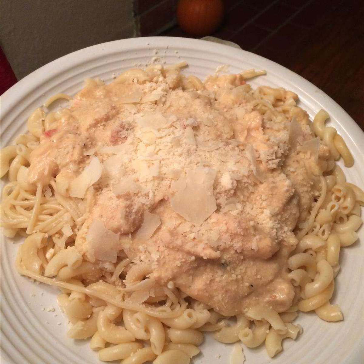 Easy Slow Cooker Chicken Recipe: Melt-in-Your-Mouth Dinner