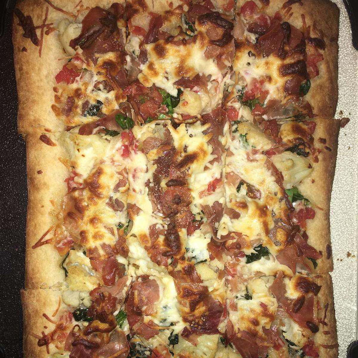 Cauliflower and Prosciutto Pizza: A Delicious Recipe