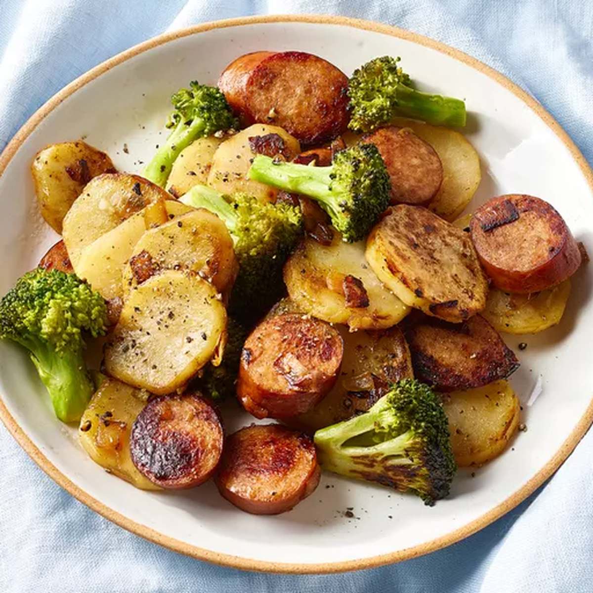 Quick & Easy Kielbasa Skillet Recipe for a Delicious Dinner