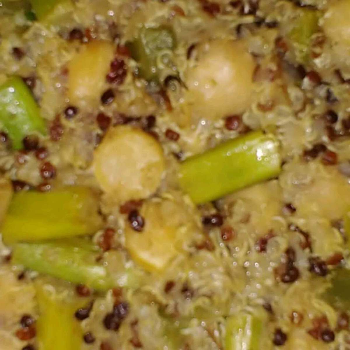 Quinoa Pilaf Recipe with Vegetables and Chickpeas
