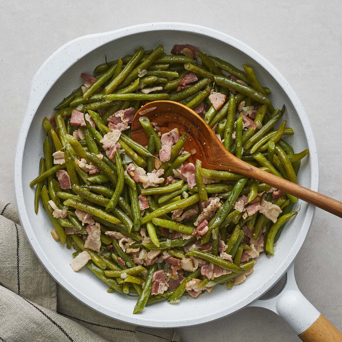 Southern Smothered Green Beans Recipe